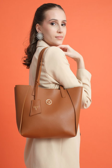 Zoozie Bags Sofia Medium - Tan Zoozie Bags Sofia Medium - Tan